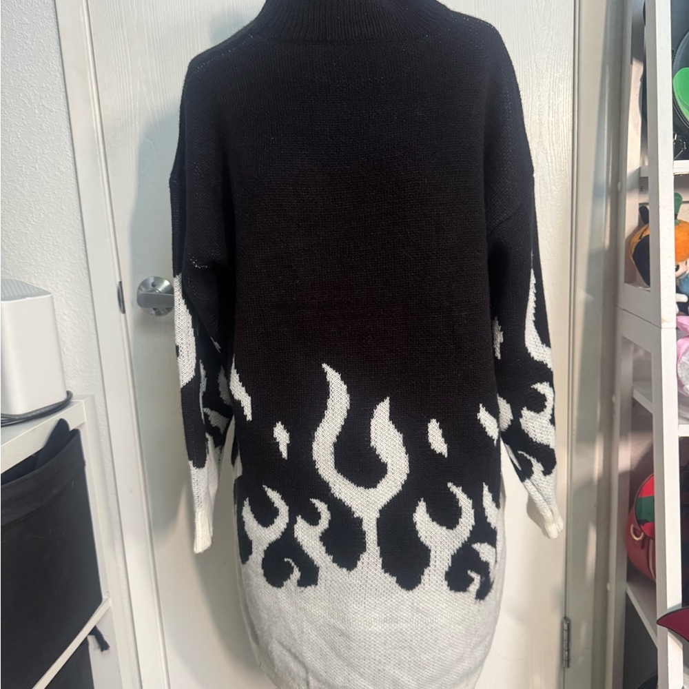 Black and White Flame Pattern Sweater